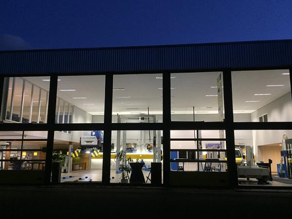 De Autec Showroom vanaf buiten.